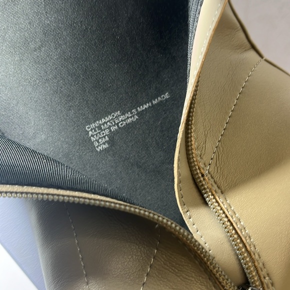 Women's Cinnamon Heeled Tailored Booties - Picture 4 of 8